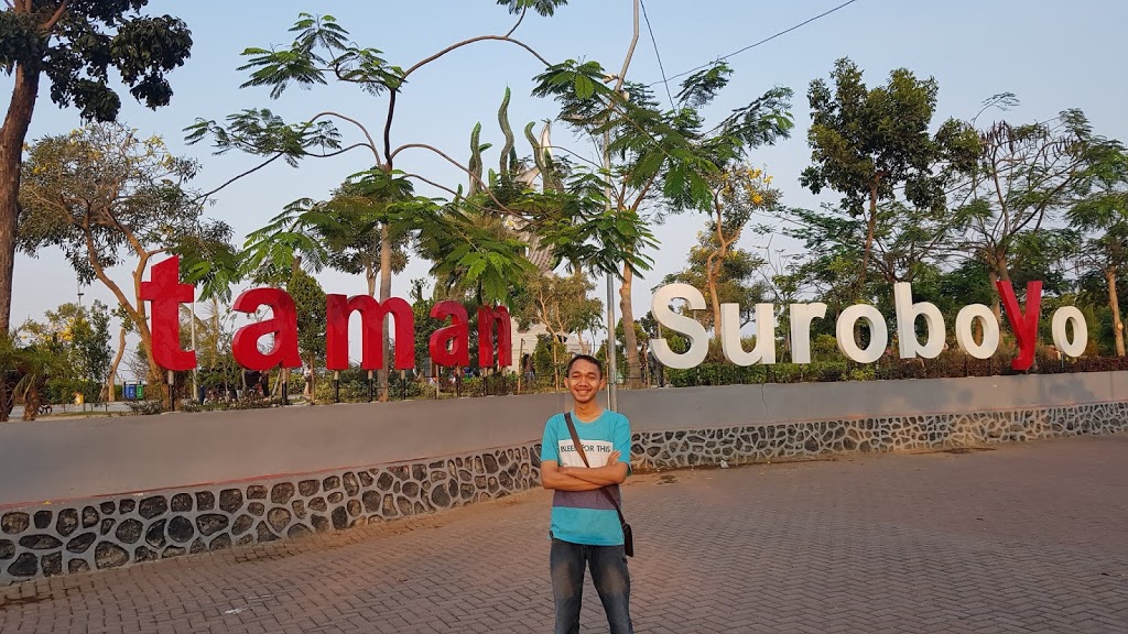 Aku dan taman suroboyo. Bangga Surabaya.
